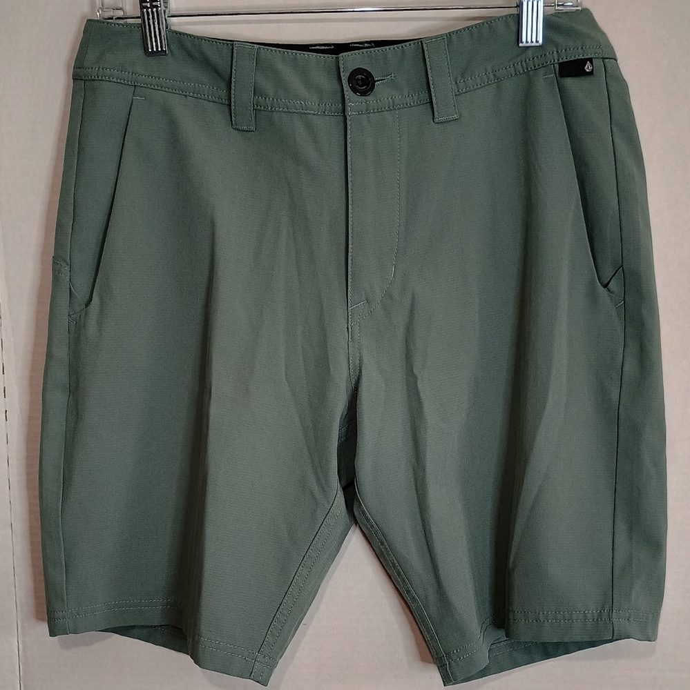 Volcom Men's Olive Flat Front Shorts Size 28